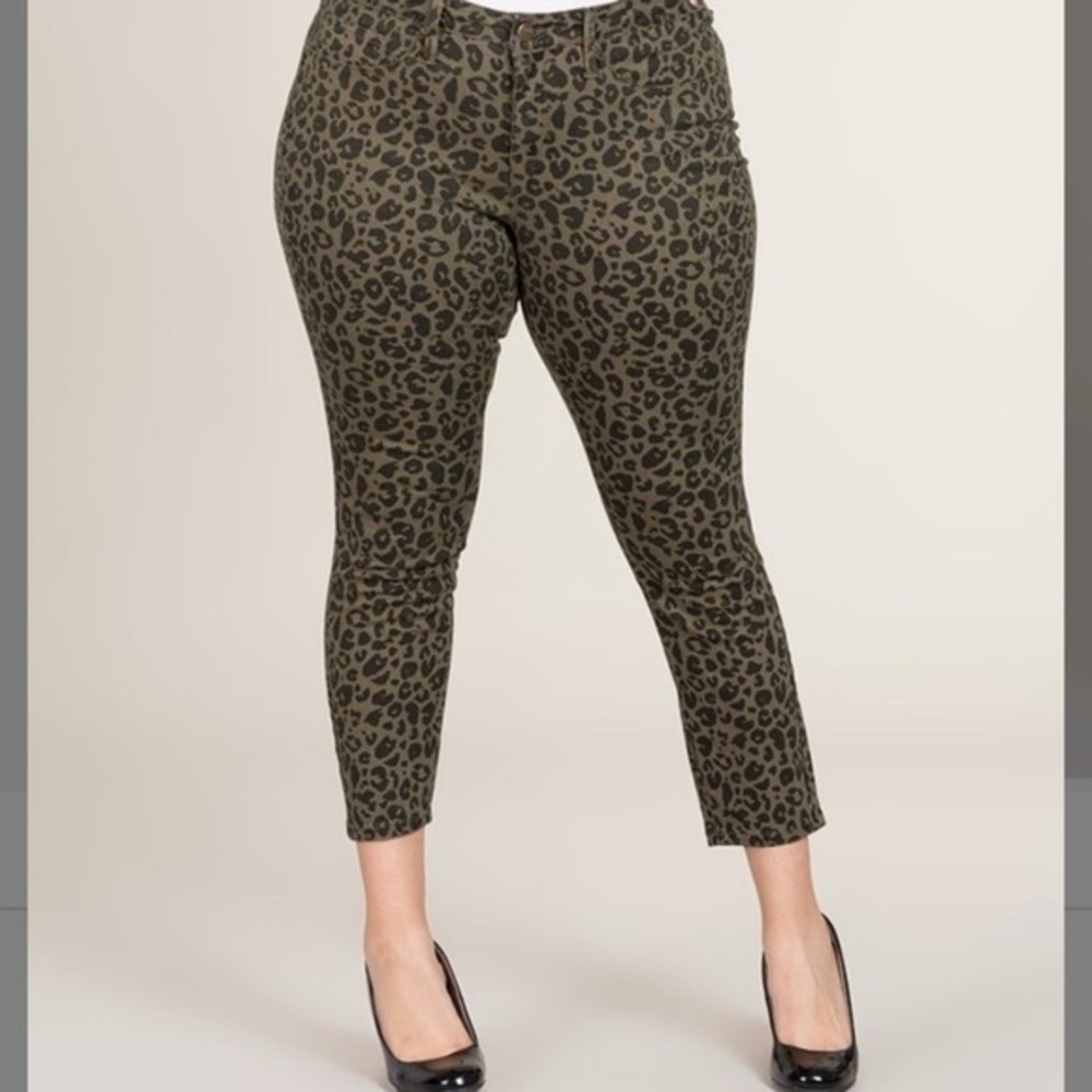 NWT Royalty Denim Olive Animal Print